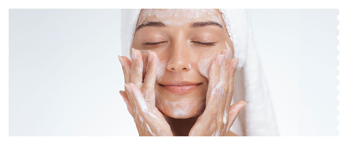 Morning vs Night Face Wash: Does Timing Matter?